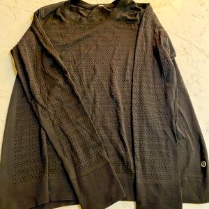 Lululemon workout clothing black